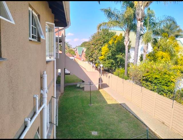 2 BEDROOM APARTMENT FOR SALE IN KEMPTON PARK EXT 04